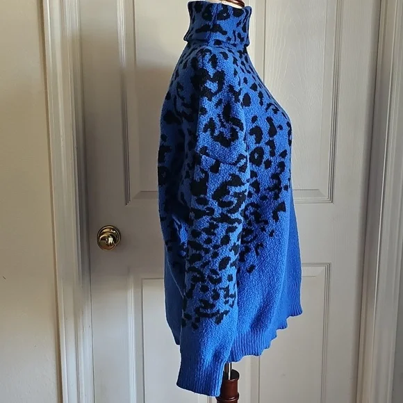 SHEIN Blue Leopard Print Turtleneck Sweater - Picture 2 of 6